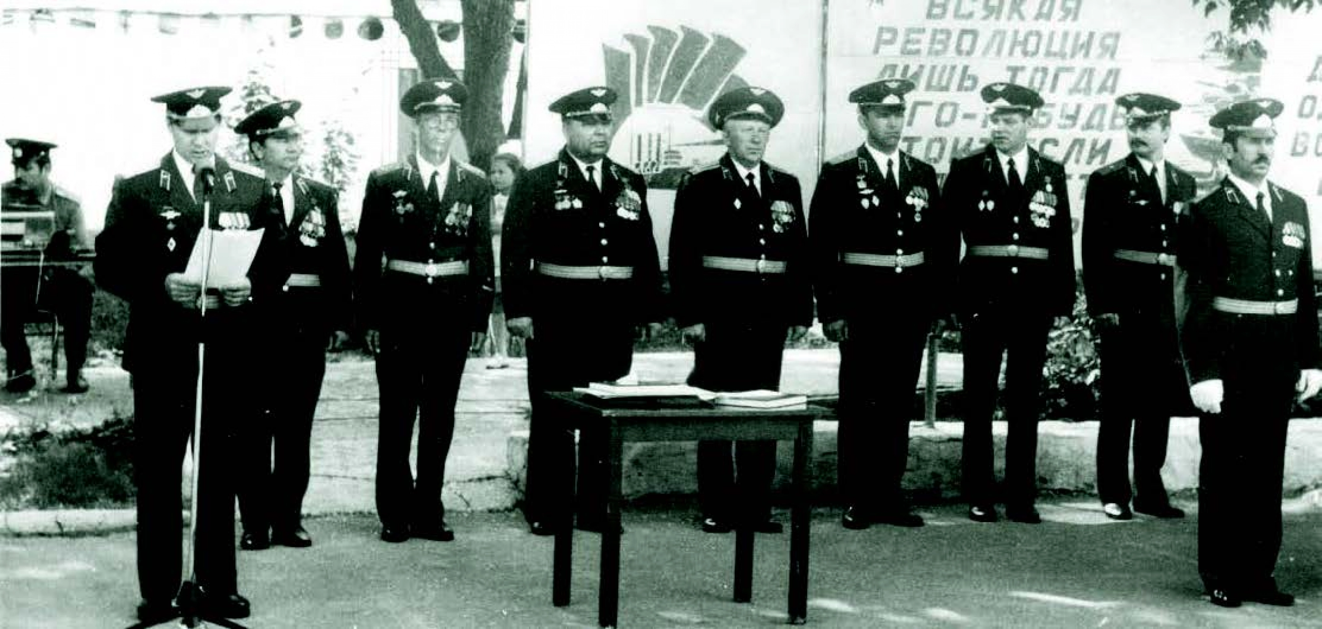 Поздравления в честь Дня пограничника командира полка полковника А. Филясова Поздравления в честь Дня пограничника командира полка полковника А. Филясова